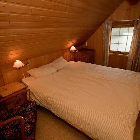 Nordbris Sjobu Feriehus *