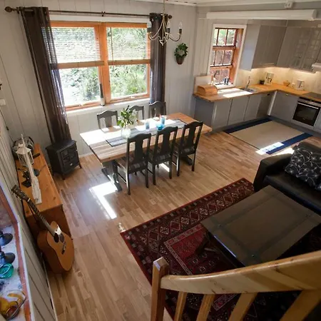 Nordbris Sjobu Feriehus